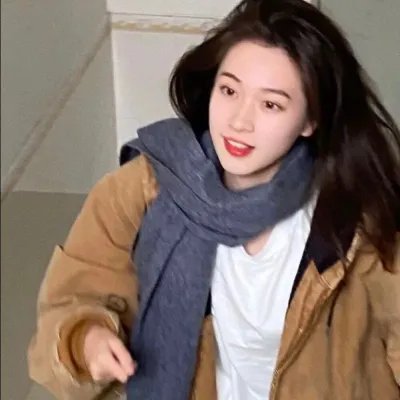 爬上山